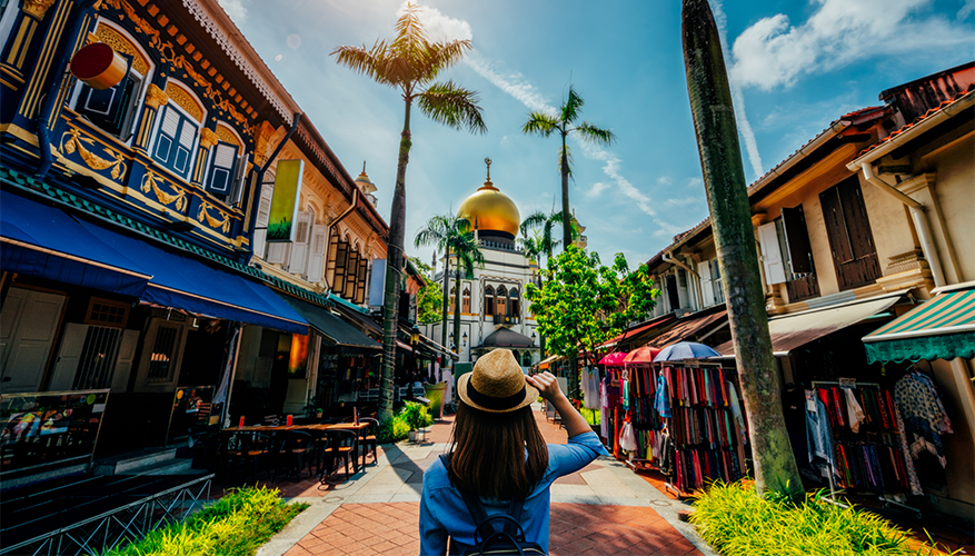 Walking in Singapore 